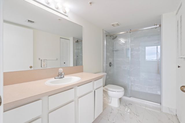 1200 Scotia Drive 404, Hypoluxo, FL 33462