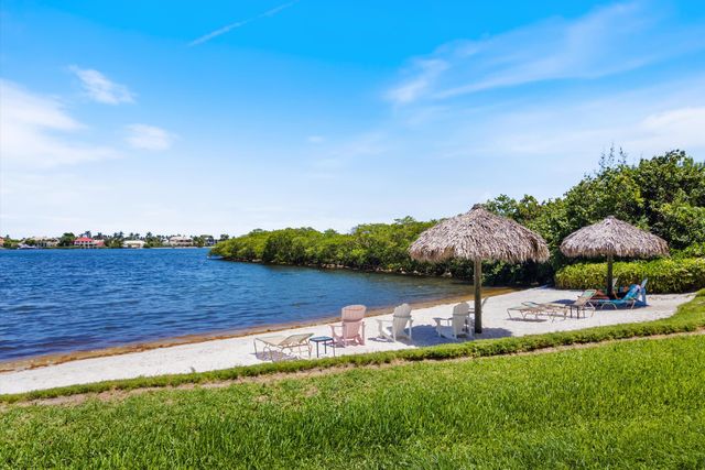 1200 Scotia Drive 404, Hypoluxo, FL 33462