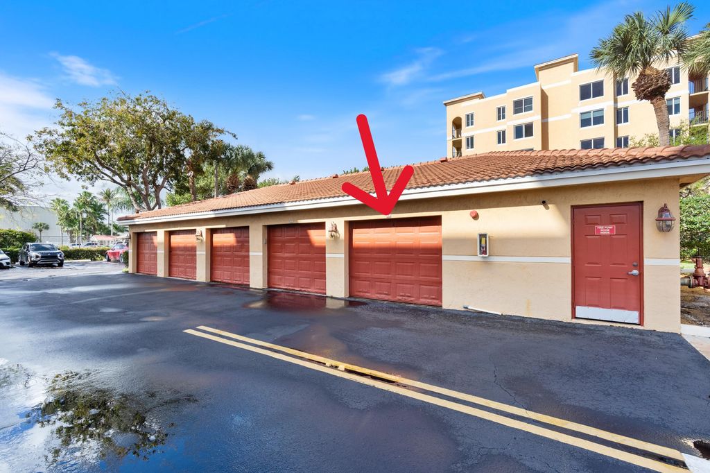 1200 Scotia Drive 404, Hypoluxo, FL 33462