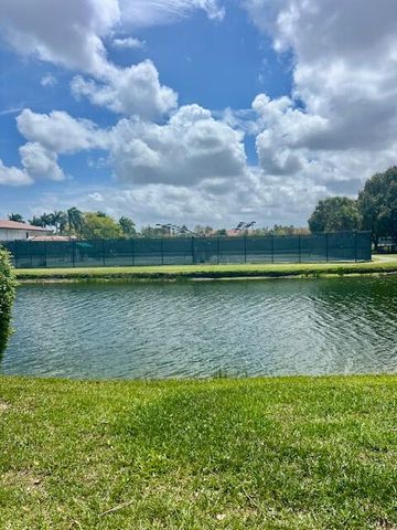 311 Club Drive, Palm Beach Gardens, FL 33418