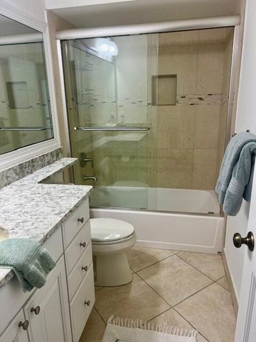 311 Club Drive, Palm Beach Gardens, FL 33418
