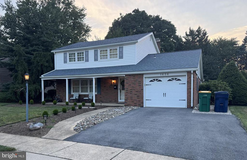 1636 WESTWOOD RD, Reading, PA 19610