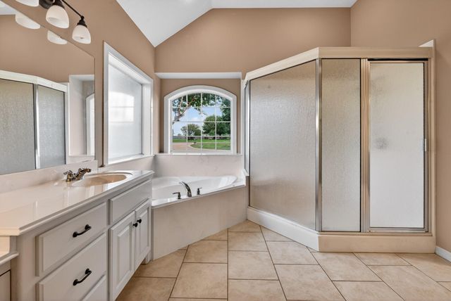 3208 Stampede Drive, Bryan, TX 77808