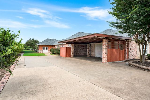 3208 Stampede Drive, Bryan, TX 77808