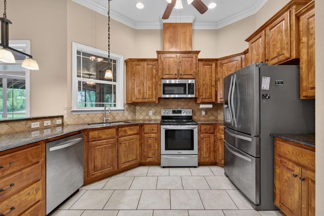 3208 Stampede Drive, Bryan, TX 77808