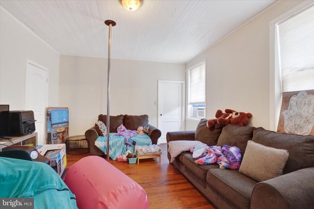 56 S PERSHING AVE, York, PA 17401