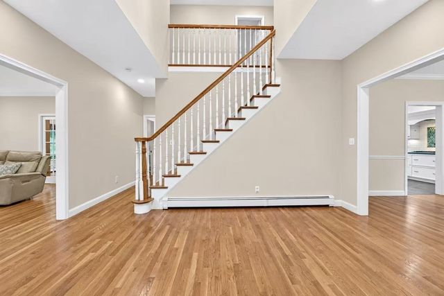 76 Mclean St, Wellesley, MA 02481