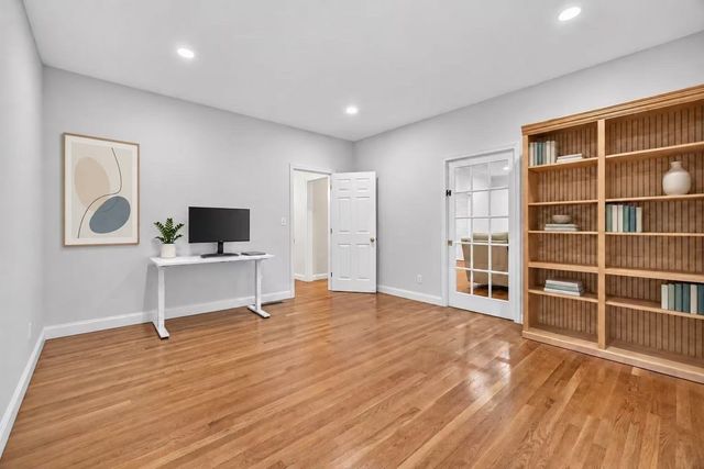 76 Mclean St, Wellesley, MA 02481