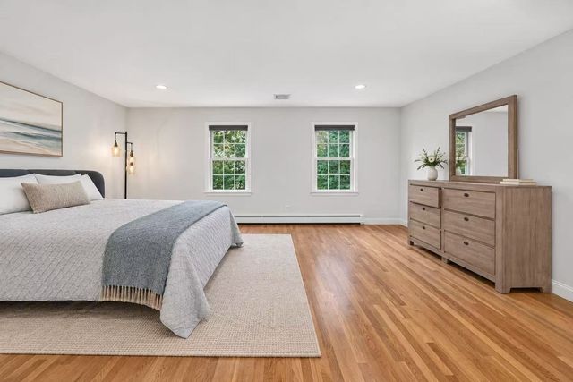 76 Mclean St, Wellesley, MA 02481
