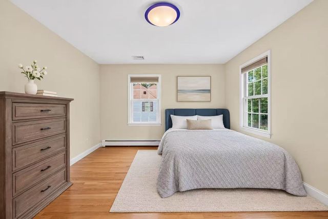 76 Mclean St, Wellesley, MA 02481