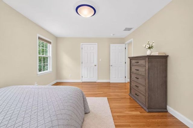 76 Mclean St, Wellesley, MA 02481