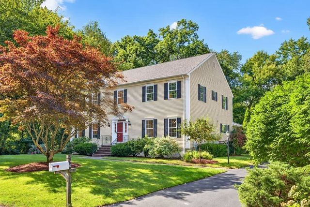 76 Mclean St, Wellesley, MA 02481