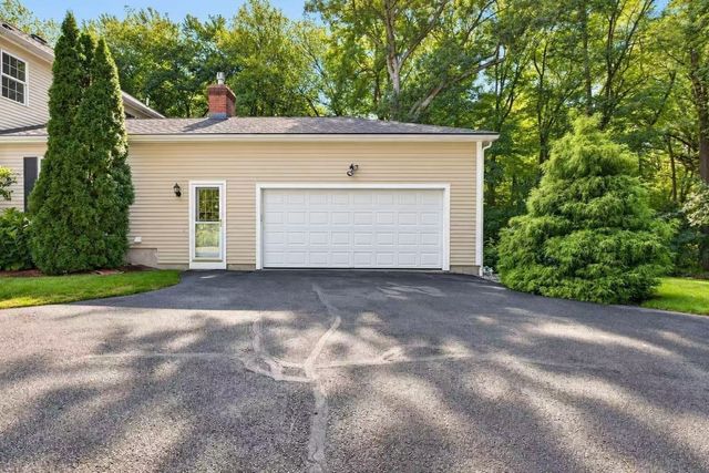 76 Mclean St, Wellesley, MA 02481