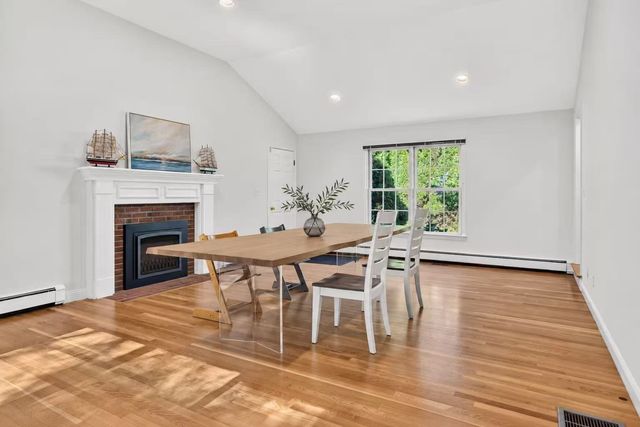 76 Mclean St, Wellesley, MA 02481