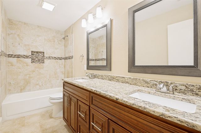 211 Willow Creek Court, Mansfield, TX 76063