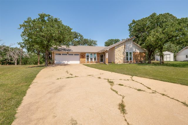 211 Willow Creek Court, Mansfield, TX 76063