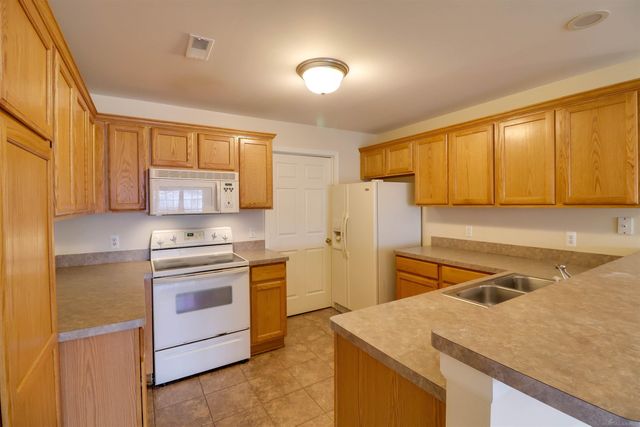 14602 Moravian Manor Circle, Sterling Heights, MI 48312