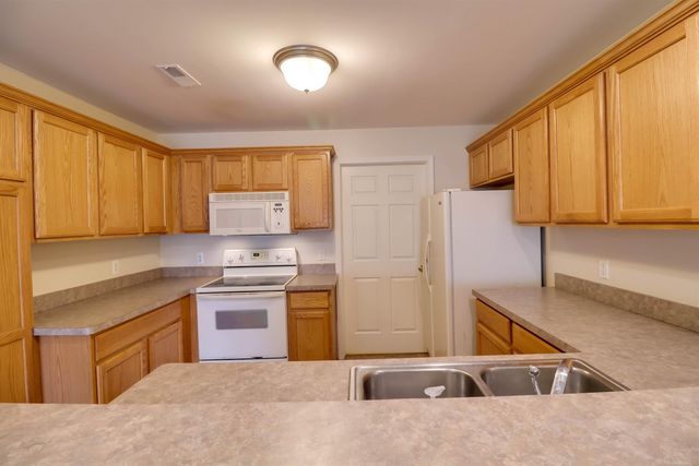 14602 Moravian Manor Circle, Sterling Heights, MI 48312