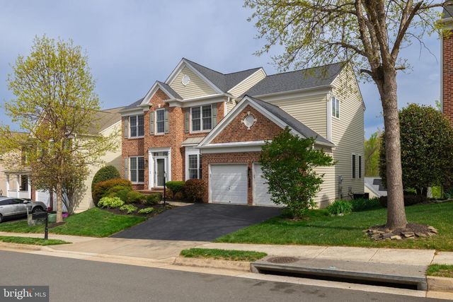 8170 DOUGLAS FIR DR, Lorton, VA 22079