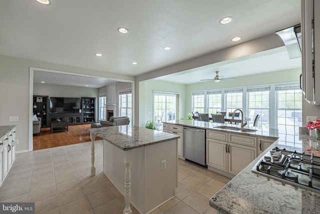 8170 DOUGLAS FIR DR, Lorton, VA 22079