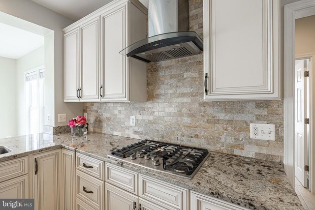 8170 DOUGLAS FIR DR, Lorton, VA 22079