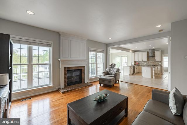 8170 DOUGLAS FIR DR, Lorton, VA 22079