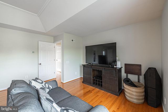 8170 DOUGLAS FIR DR, Lorton, VA 22079