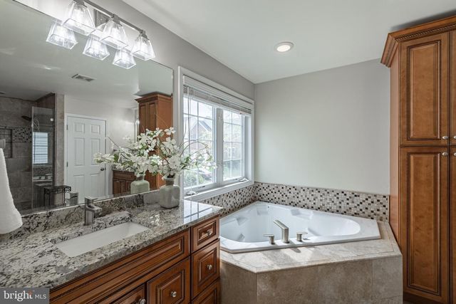 8170 DOUGLAS FIR DR, Lorton, VA 22079