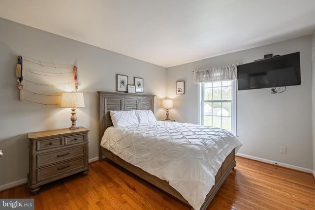 8170 DOUGLAS FIR DR, Lorton, VA 22079