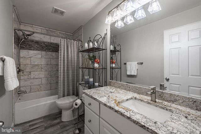 8170 DOUGLAS FIR DR, Lorton, VA 22079