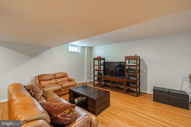 8170 DOUGLAS FIR DR, Lorton, VA 22079