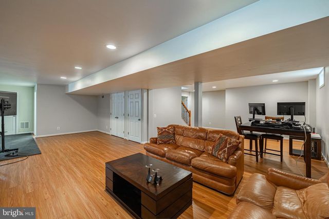 8170 DOUGLAS FIR DR, Lorton, VA 22079