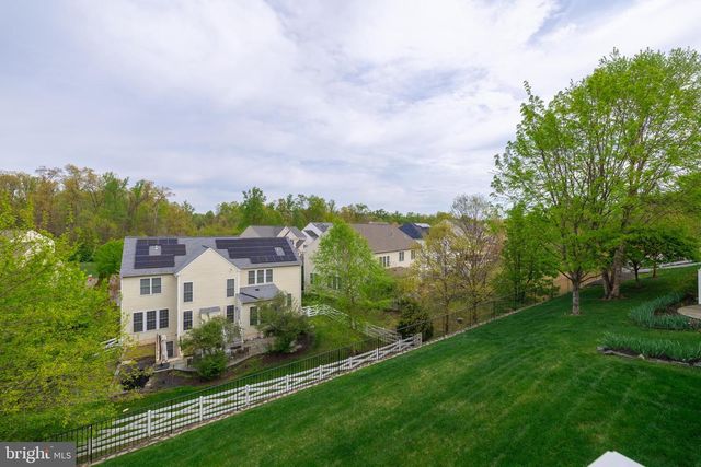 8170 DOUGLAS FIR DR, Lorton, VA 22079