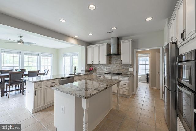8170 DOUGLAS FIR DR, Lorton, VA 22079