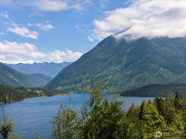 120 N Wynoochee Drive, Hoodsport, WA 98548