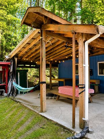 120 N Wynoochee Drive, Hoodsport, WA 98548