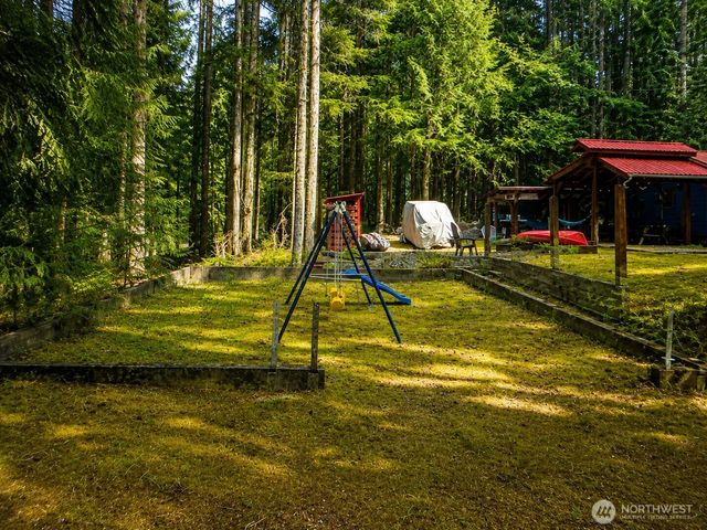 120 N Wynoochee Drive, Hoodsport, WA 98548