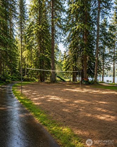 120 N Wynoochee Drive, Hoodsport, WA 98548