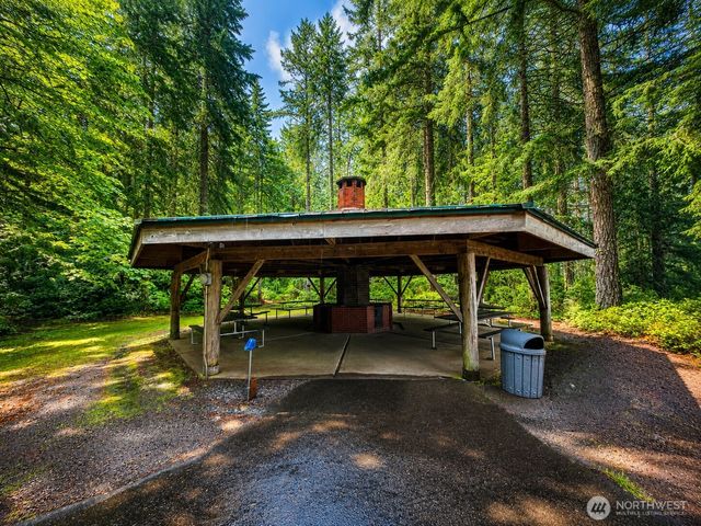 120 N Wynoochee Drive, Hoodsport, WA 98548