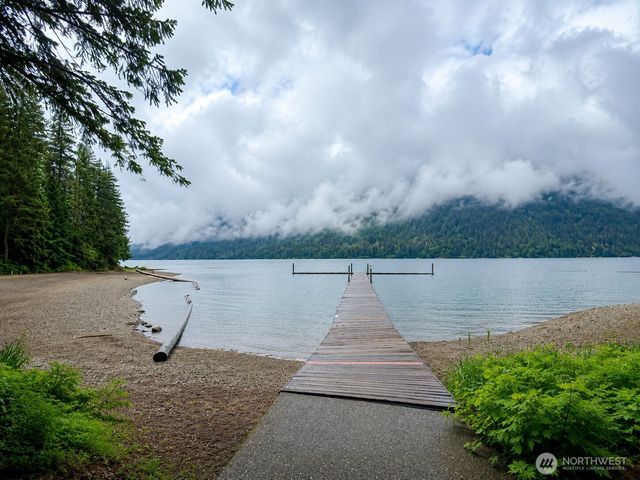 120 N Wynoochee Drive, Hoodsport, WA 98548