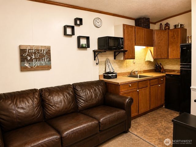 120 N Wynoochee Drive, Hoodsport, WA 98548