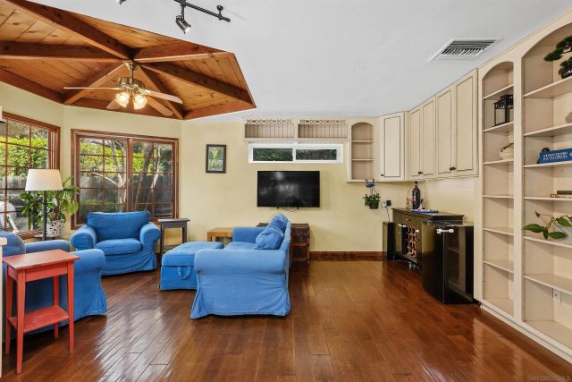 10470 Orozco, San Diego, CA 92124