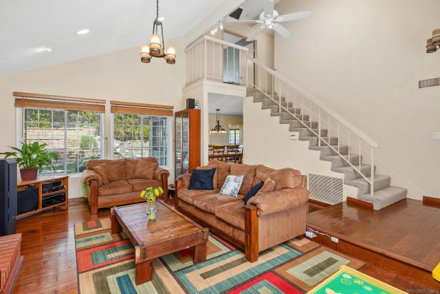 10470 Orozco, San Diego, CA 92124