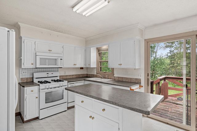 1837 City Heights Drive, Maplewood, MN 55117