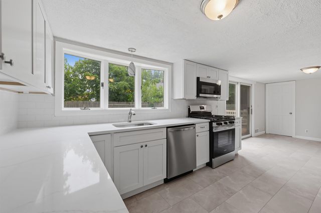 12 Morton Street, Nashua, NH 03060