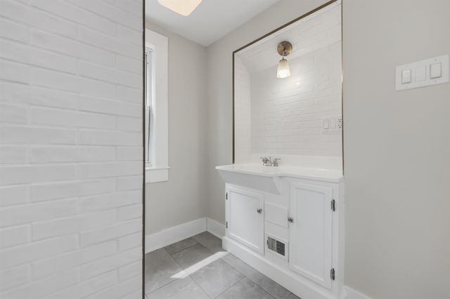 12 Morton Street, Nashua, NH 03060