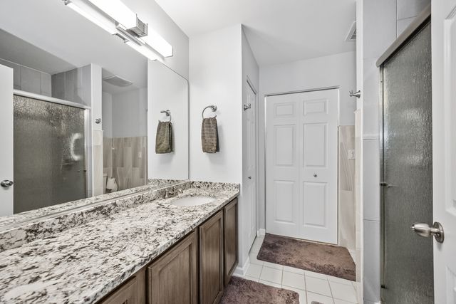 1729 Waterford Road, North Aurora, IL 60542