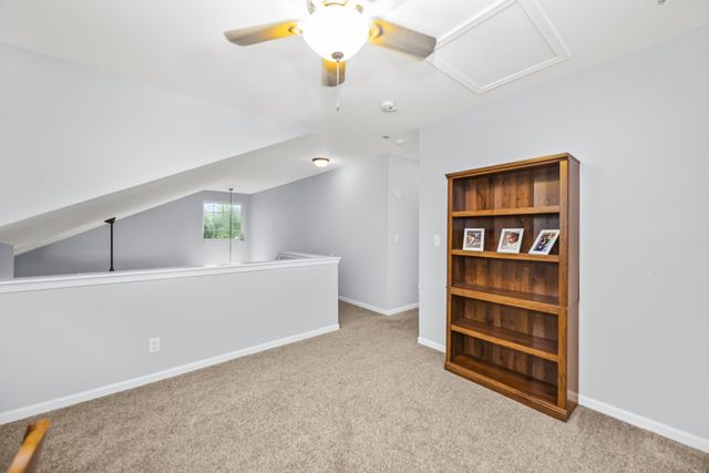 1729 Waterford Road, North Aurora, IL 60542