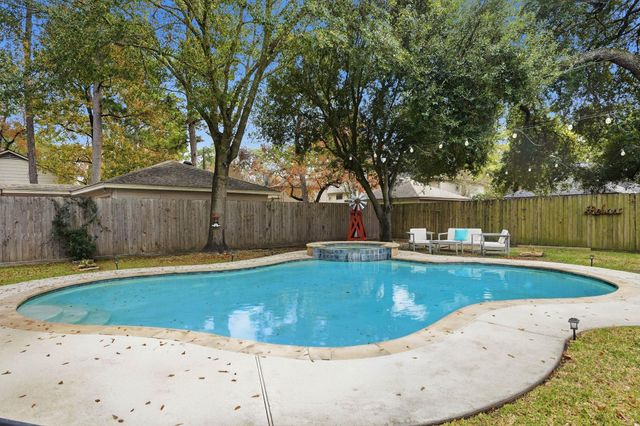 8223 Bairnsdale Lane, Houston, TX 77070