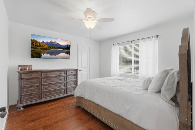 8223 Bairnsdale Lane, Houston, TX 77070